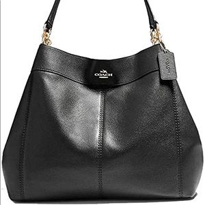 COACH shoulder bag 👜: SEND OFFERS